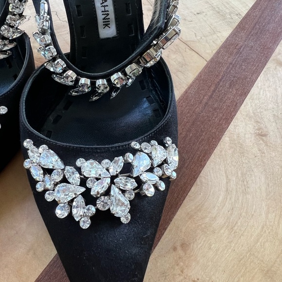 Manolo Blahnik Lurum Satin Mules - Picture 6 of 10